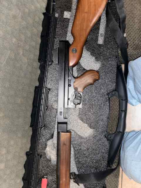 Tommy gun