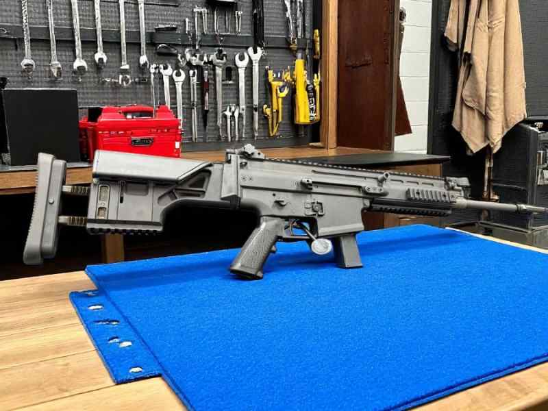 FN SCAR 17s- Designated Marksman Rifle