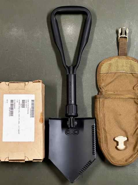 MILITARY TACTICAL ENTRENCHING TOOL TRI-FOLD SHOVEL