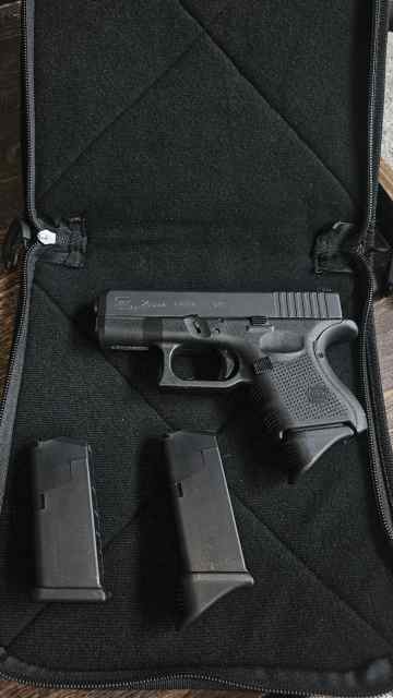 Like New - Glock 26 Gen 4 night sights
