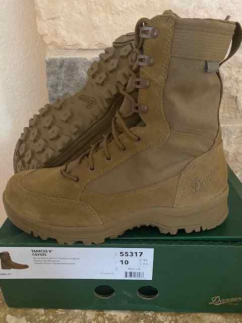 Danner Tanicus Coyote Military Boots Men 10D  NEW