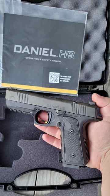 Daniel Defense H9 - basically new