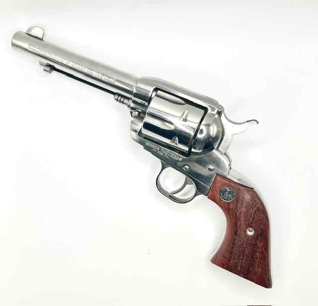Ruger Vaquero 44 Mag 3.jpg