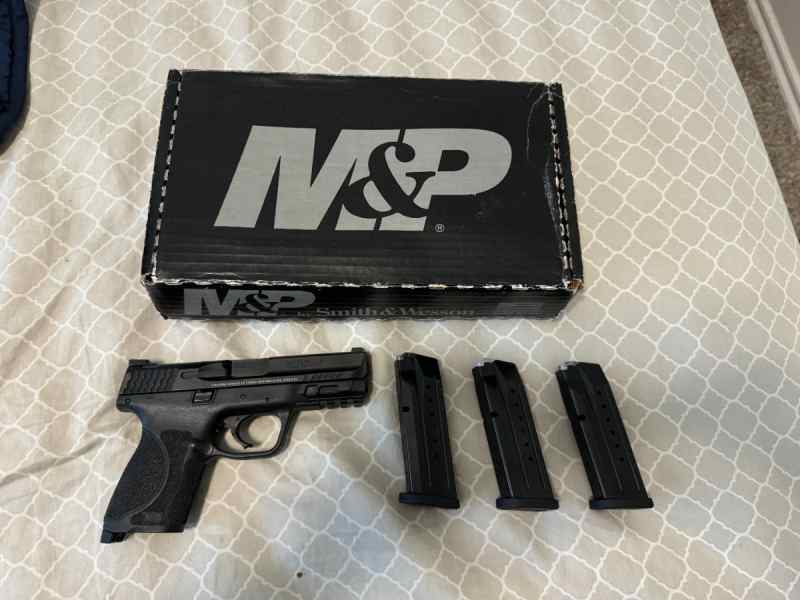 M&Pcompact1.jpg